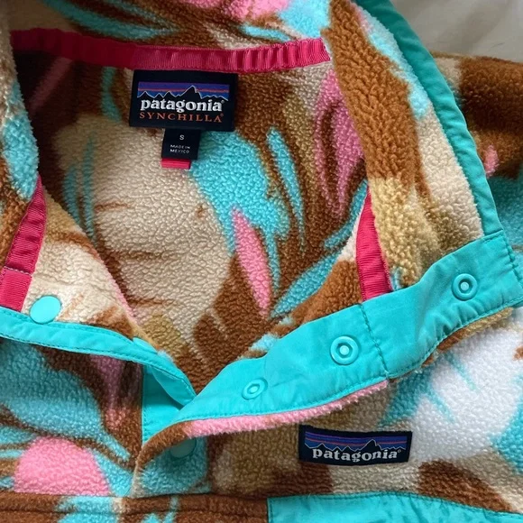 Patagonia womens small fleece - Picture 2 of 2